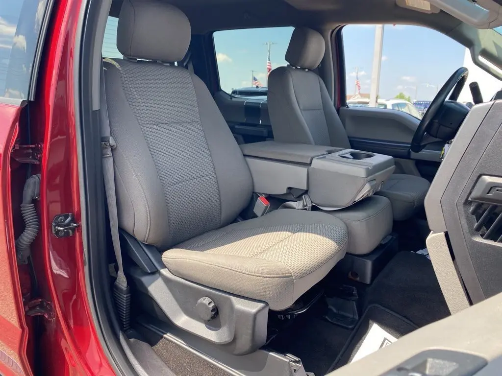 2018 Ford F-150 XLT photo 4