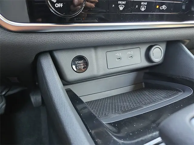 2026 Nissan Rogue S photo 16
