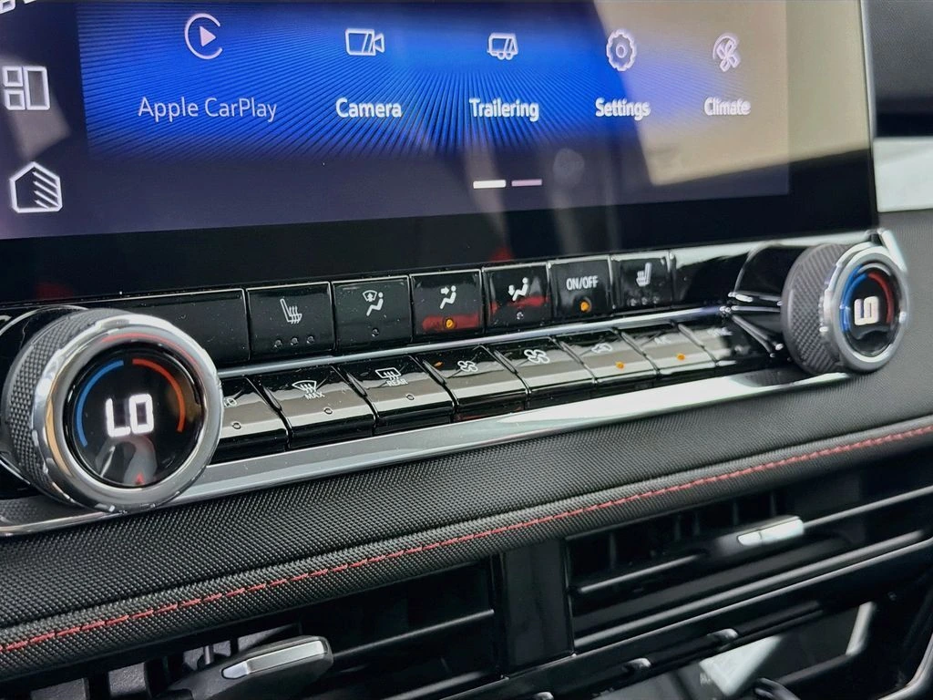 2026 Chevrolet Colorado Z71 - Photo 16