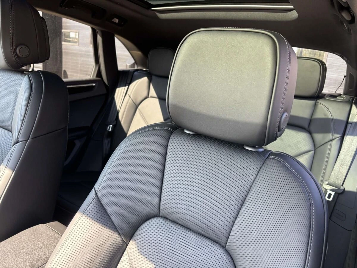 2026 Porsche Macan Base - Photo 21