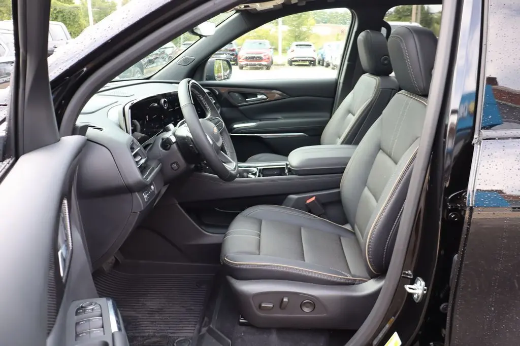 2026 Chevrolet Traverse High Country photo 10