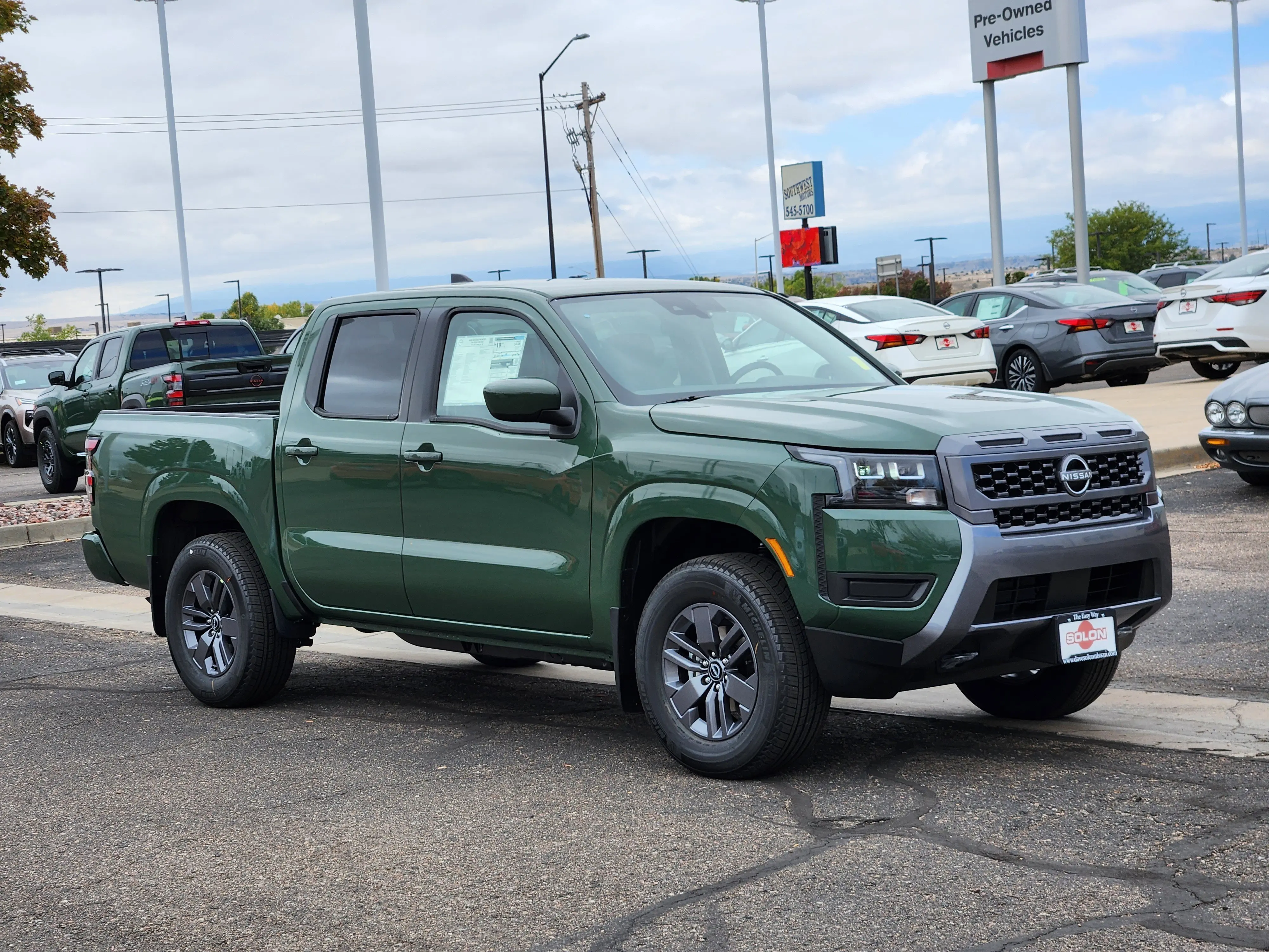 2026 Nissan Frontier Crew Cab SV photo 4