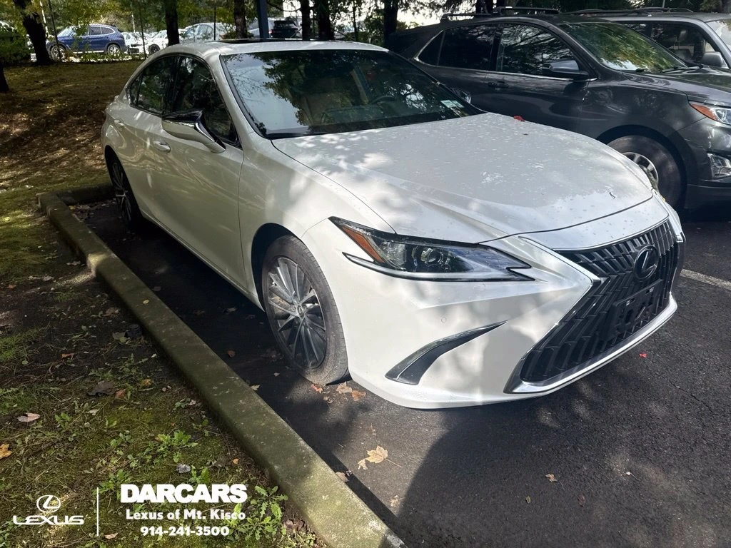2025 Lexus ES