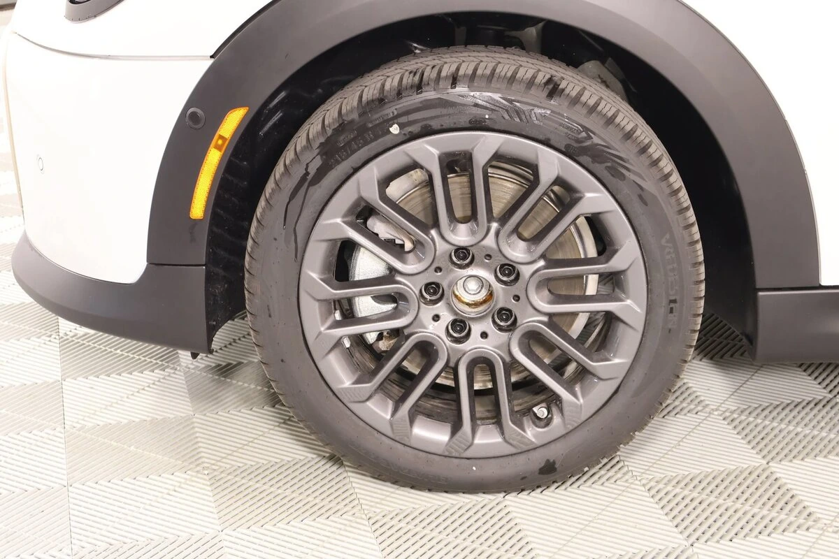 2026 MINI Hardtop 2 Door - Photo 13