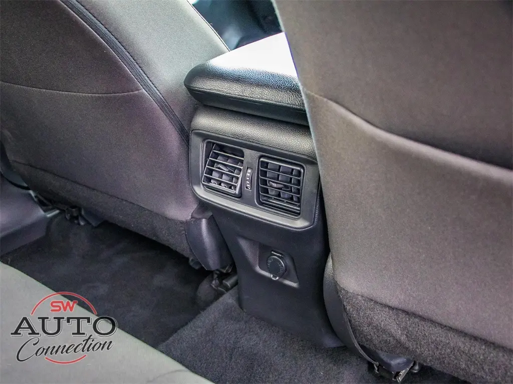 2024 Toyota RAV4 LE photo 16