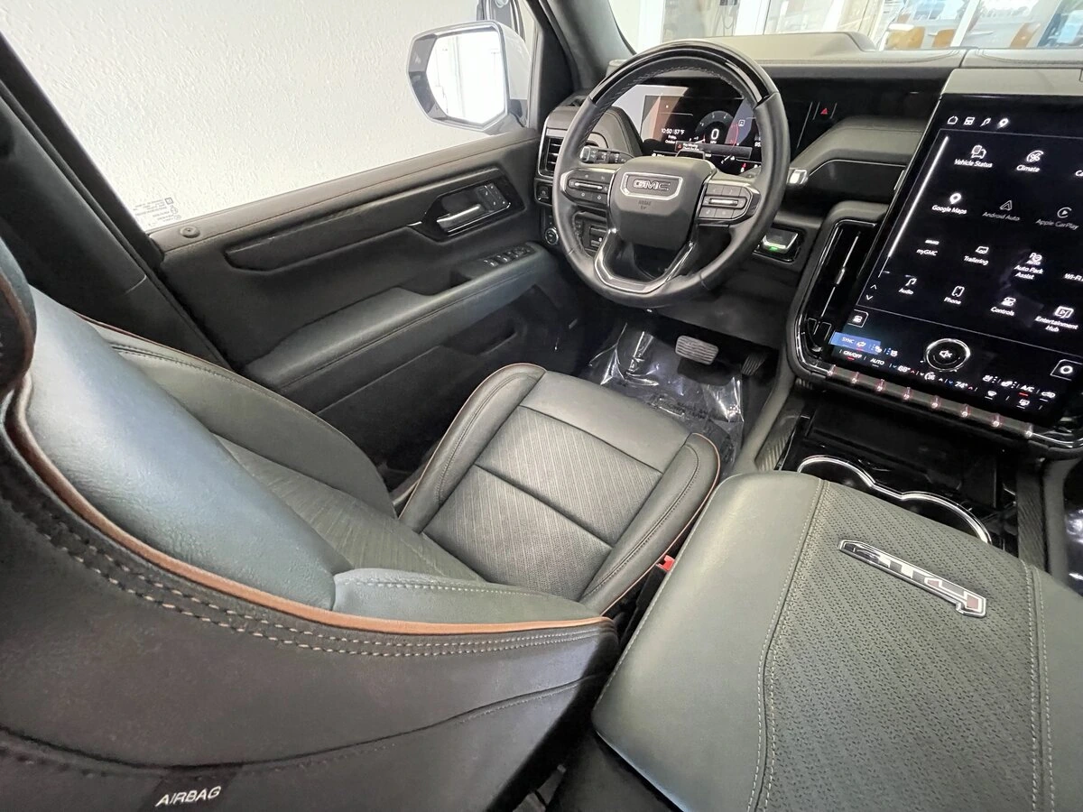 2025 GMC Yukon XL AT4 - Photo 34