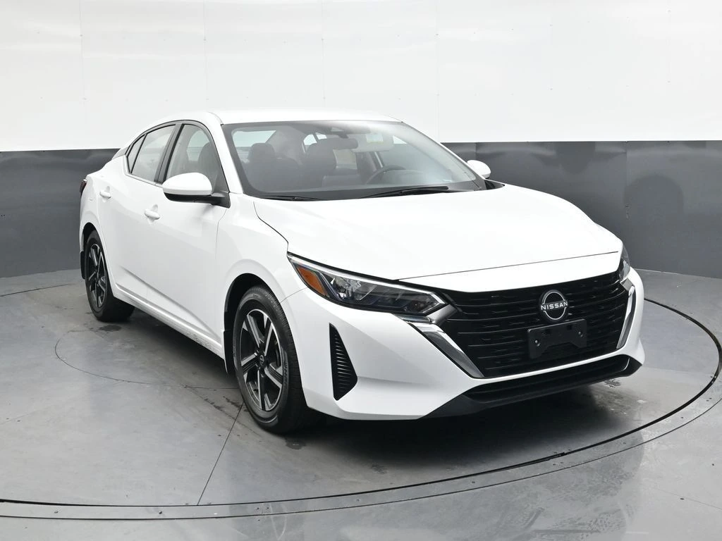 2024 Nissan Sentra SV's photo