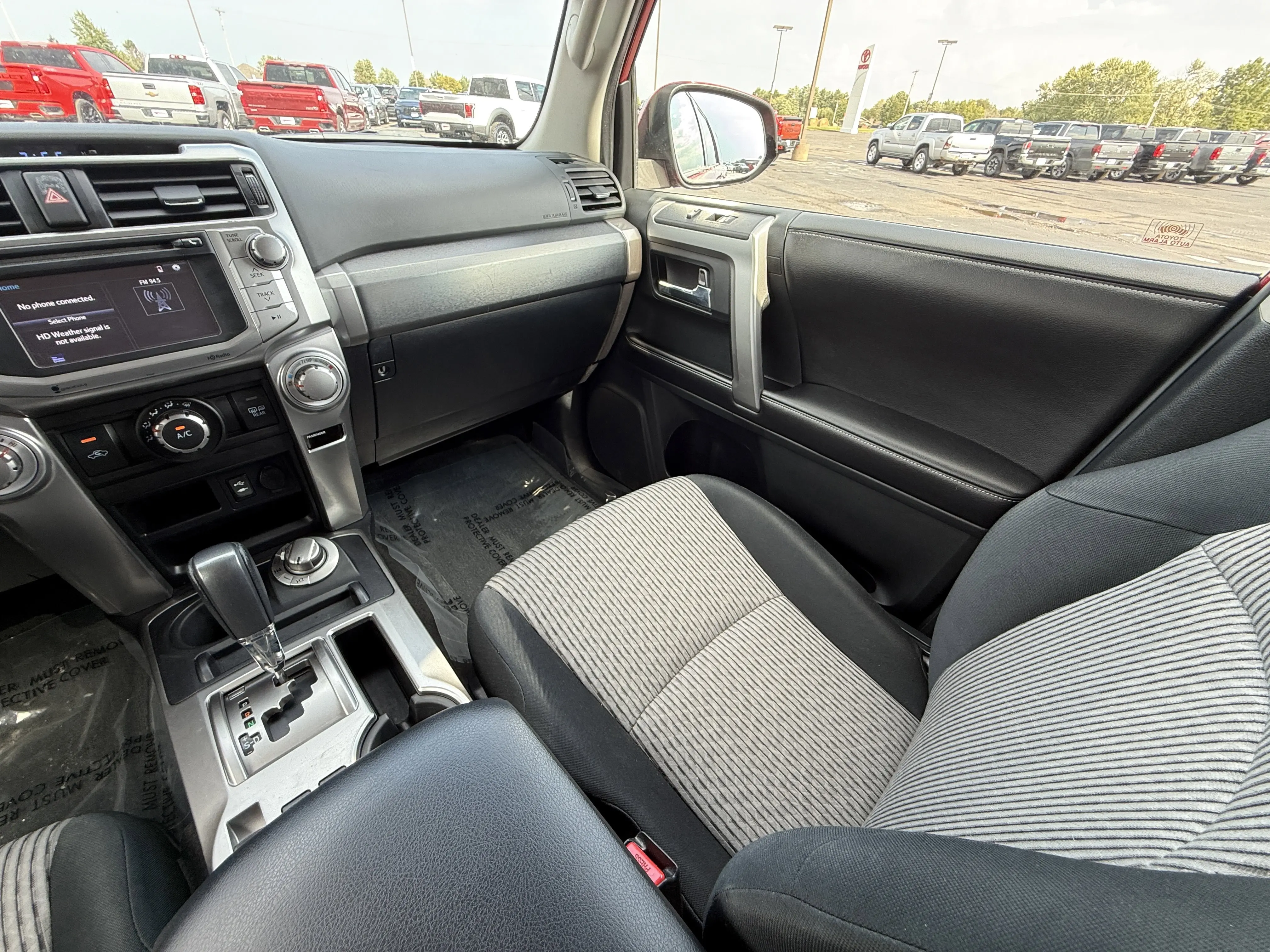 2015 Toyota 4Runner SR5 photo 22
