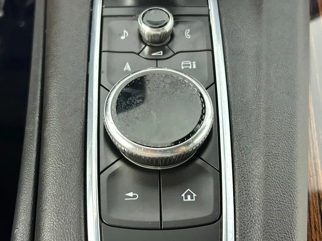 2022 Cadillac Escalade ESV Premium Luxury photo 19