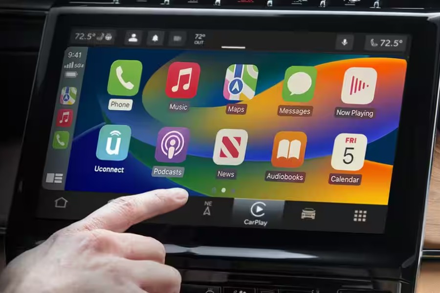 Apple CarPlay on Uconnect Display in a Jeep