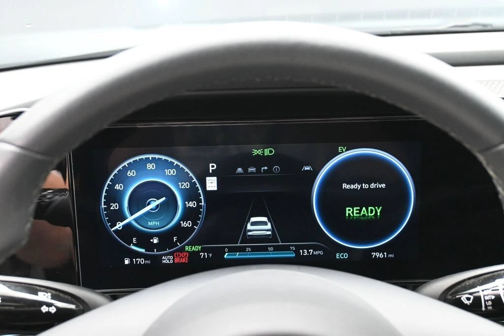 2026 Hyundai Elantra Limited - Photo 12
