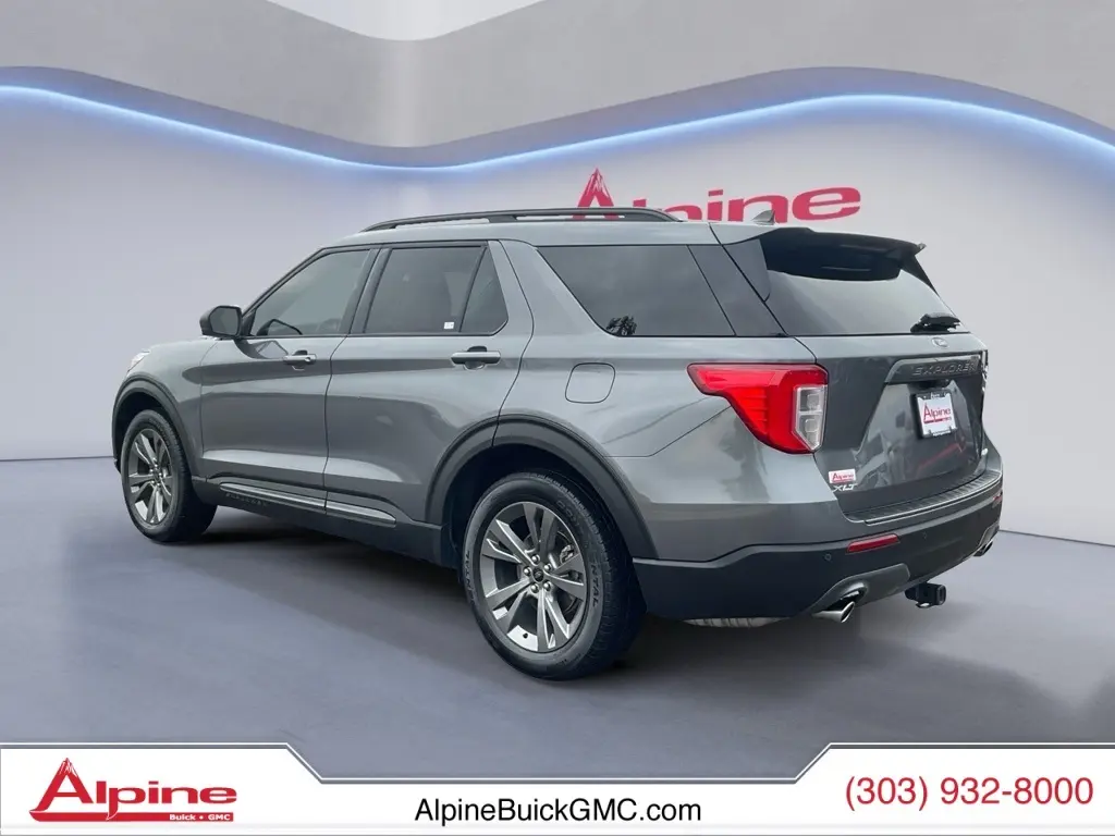 2021 Ford Explorer XLT photo 2