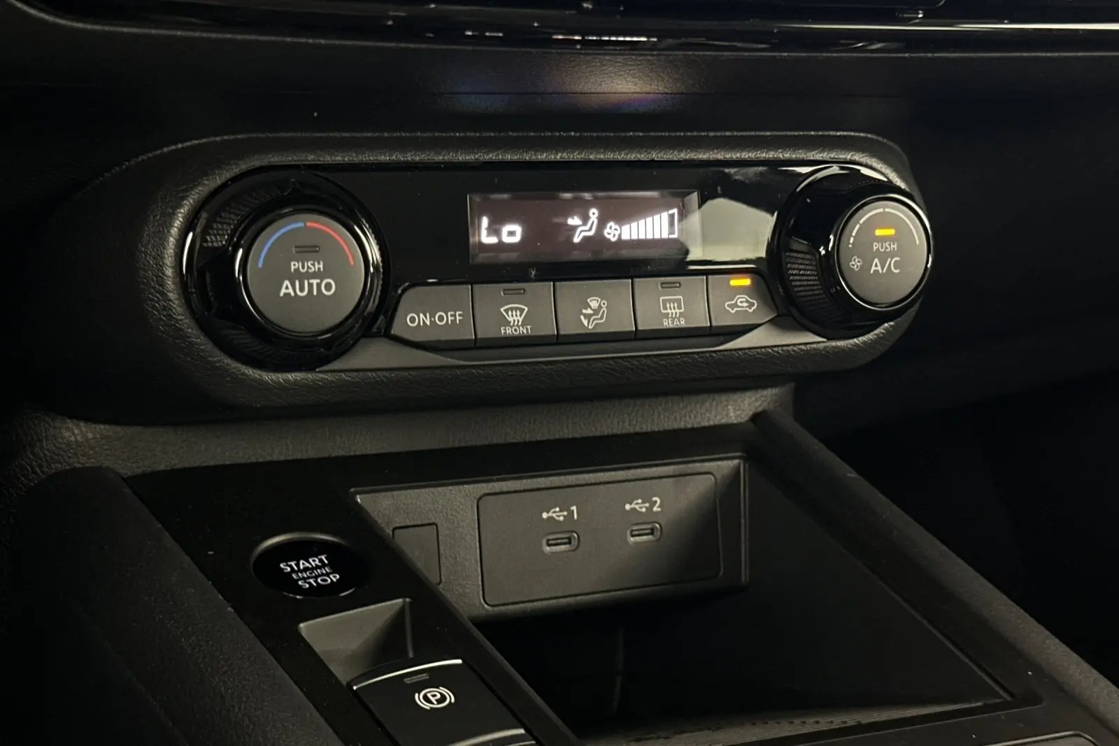 2026 Nissan Kicks SV photo 15