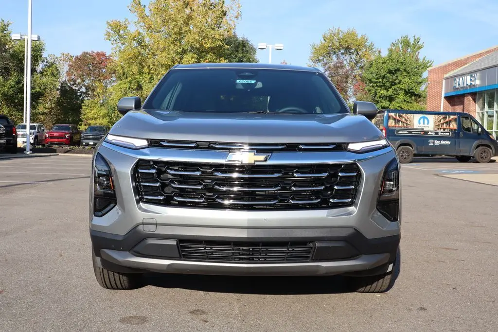2026 Chevrolet Equinox LT photo 4