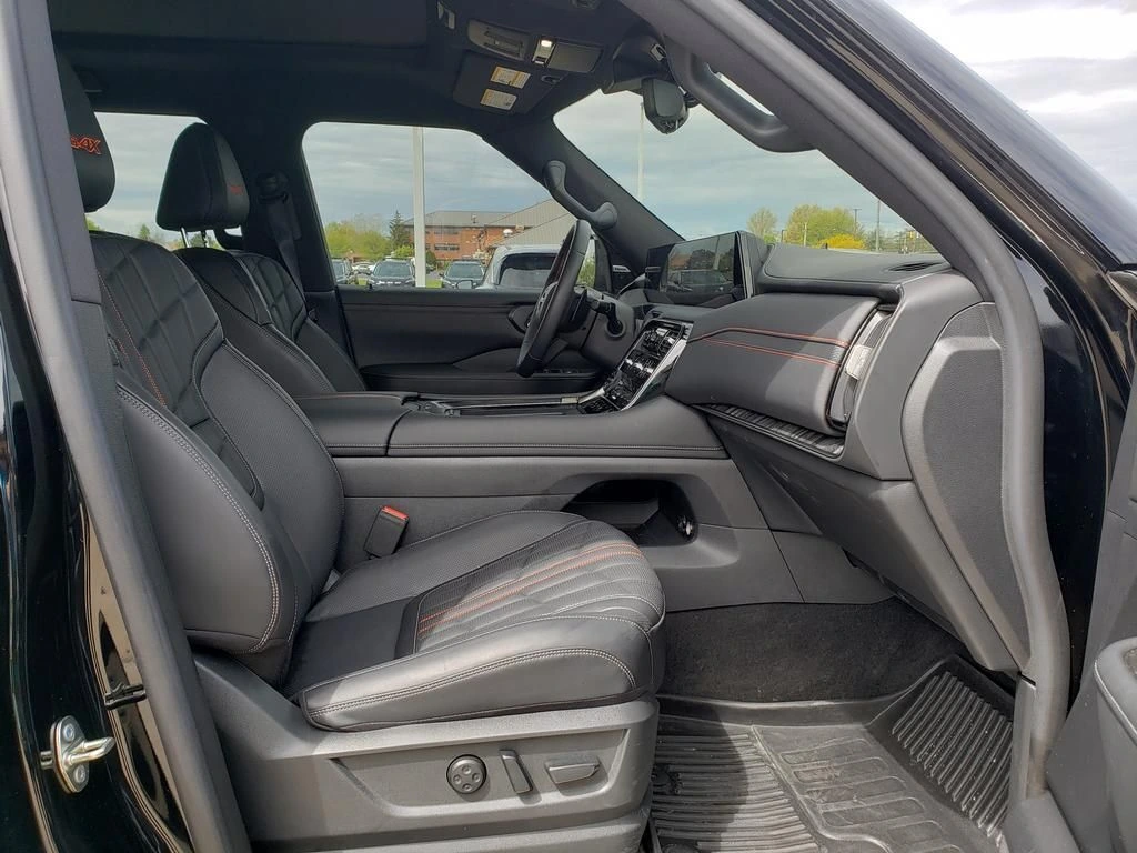 2025 Nissan Armada PRO-4X - Photo 23