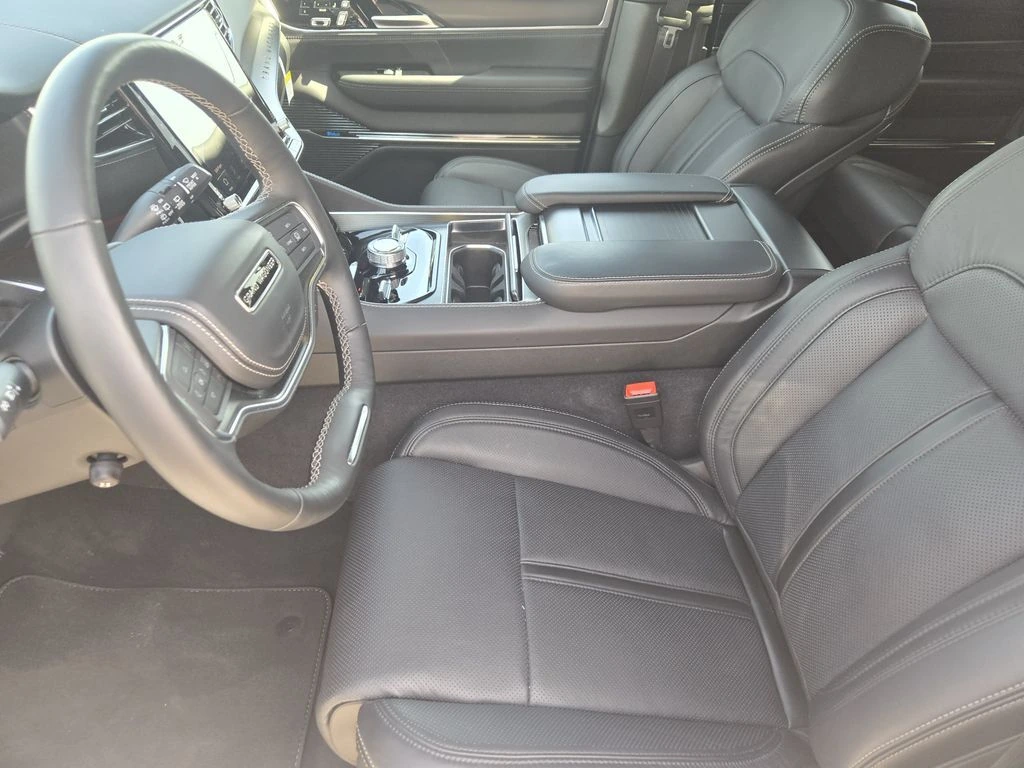 2026 Jeep Grand Wagoneer Summit Obsidian - Photo 15