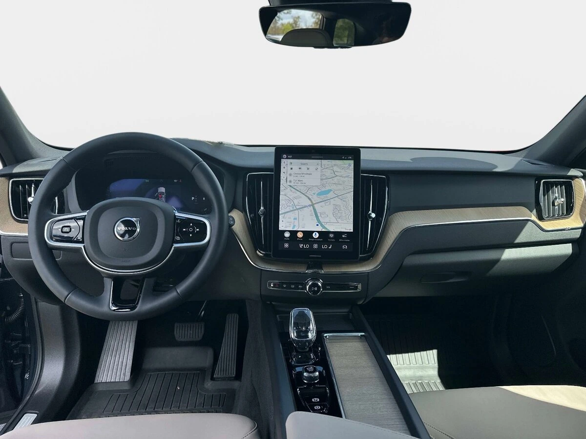 2026 Volvo - image 16
