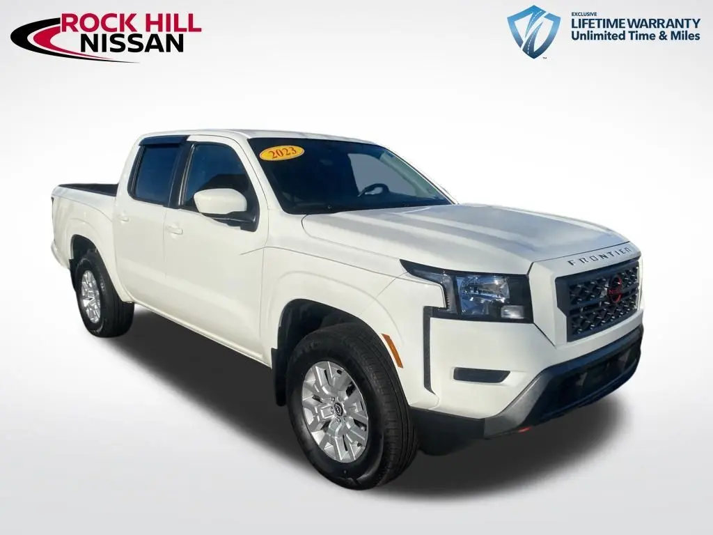 2023 Nissan Frontier SV's photo