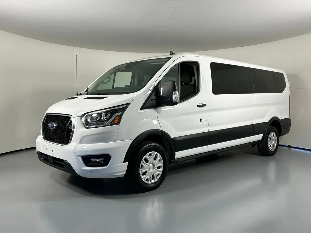2023 Ford Transit photo 3