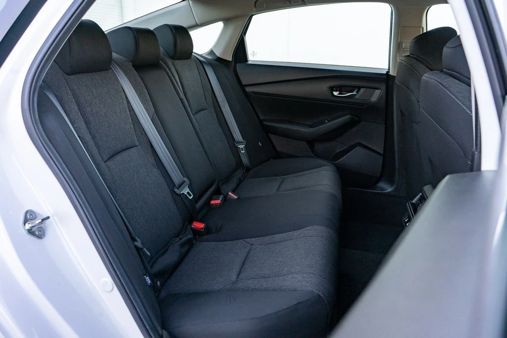 2025 Honda Accord SE - Photo 18