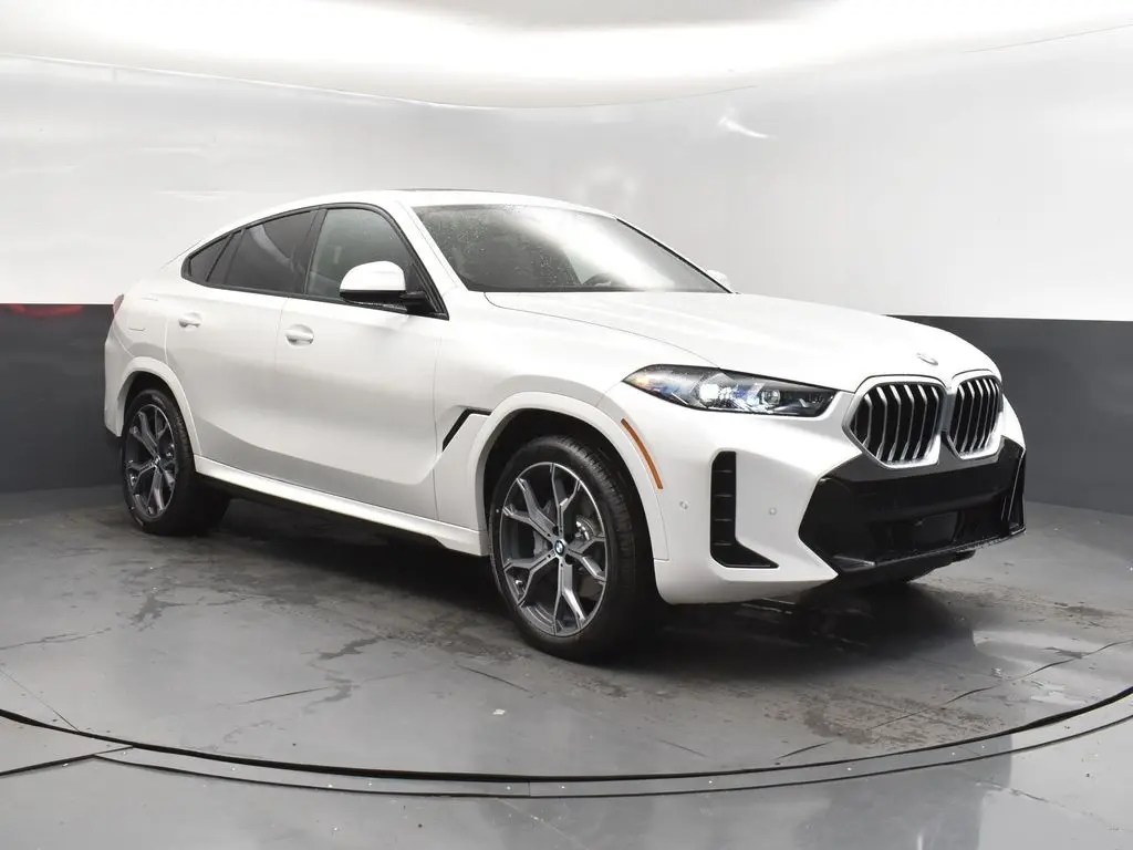 2026 BMW X6 40i's photo