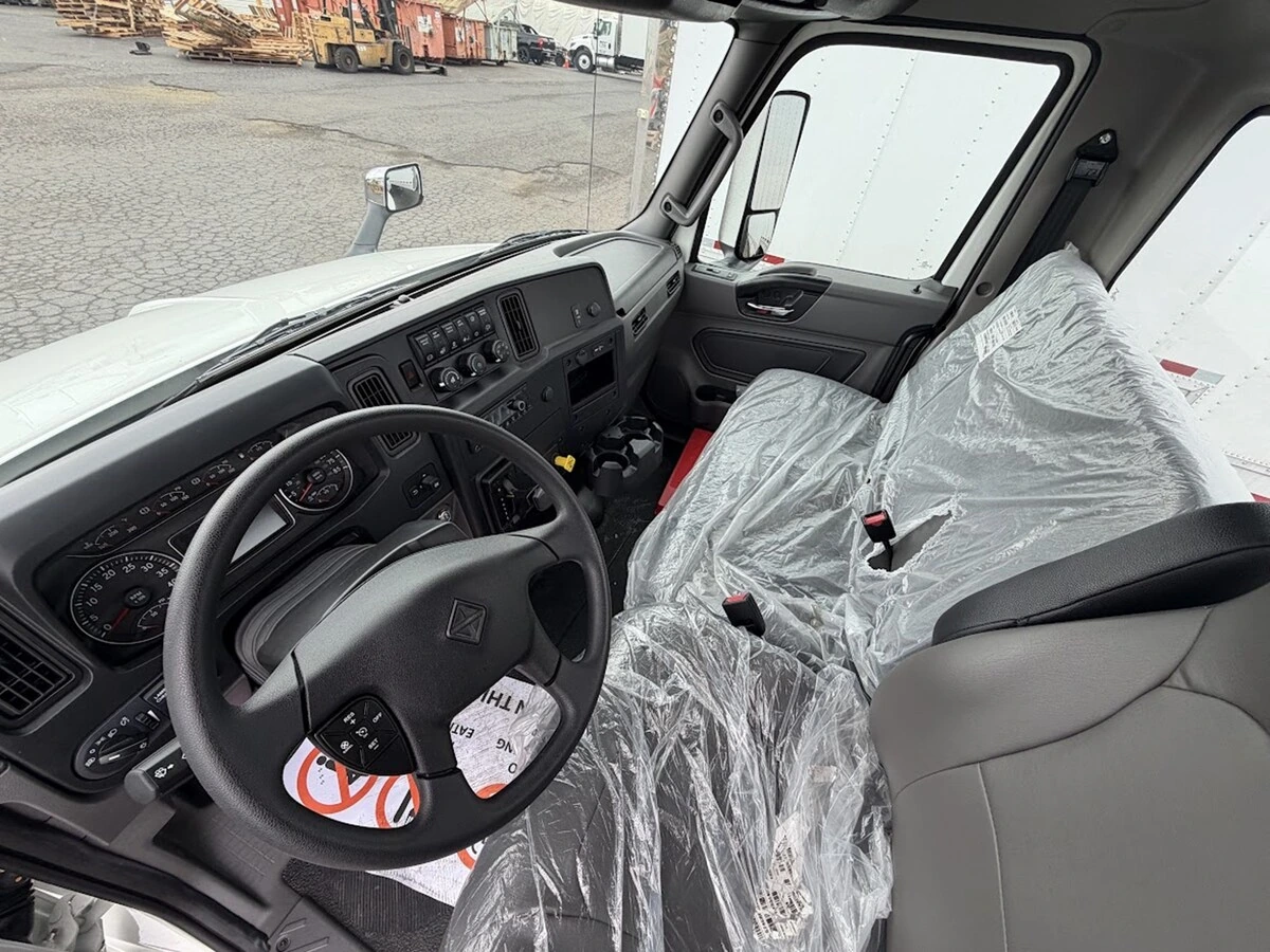 2027 International MV — photo 4