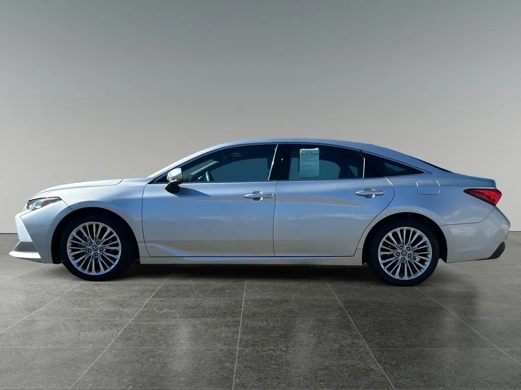 2019 Toyota Avalon Limited photo 4