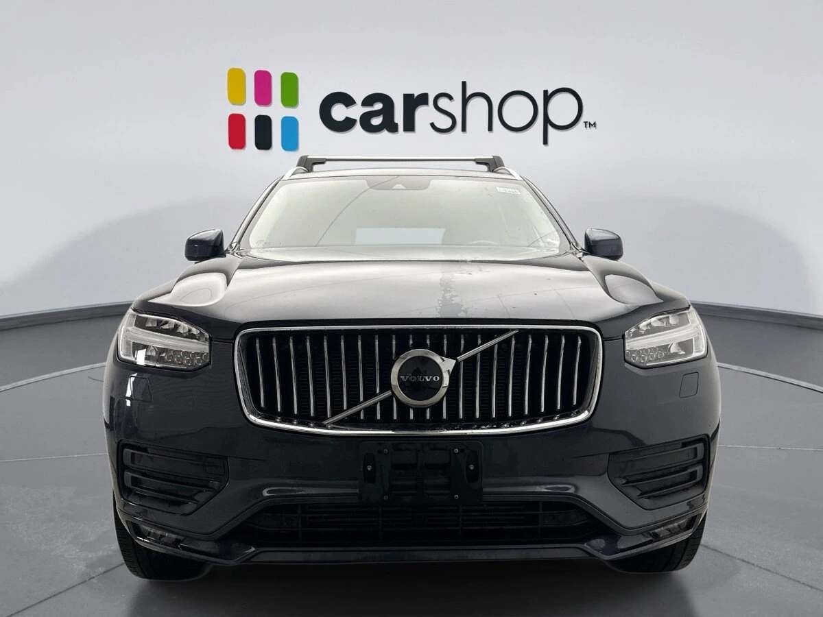 2022 Volvo - image 7