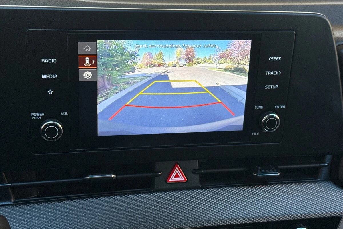 2025 Kia Sportage LX - Photo 19