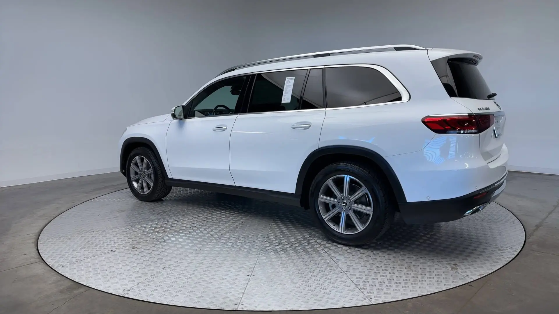 2023 Mercedes Benz GLS 450 4MATIC photo 5