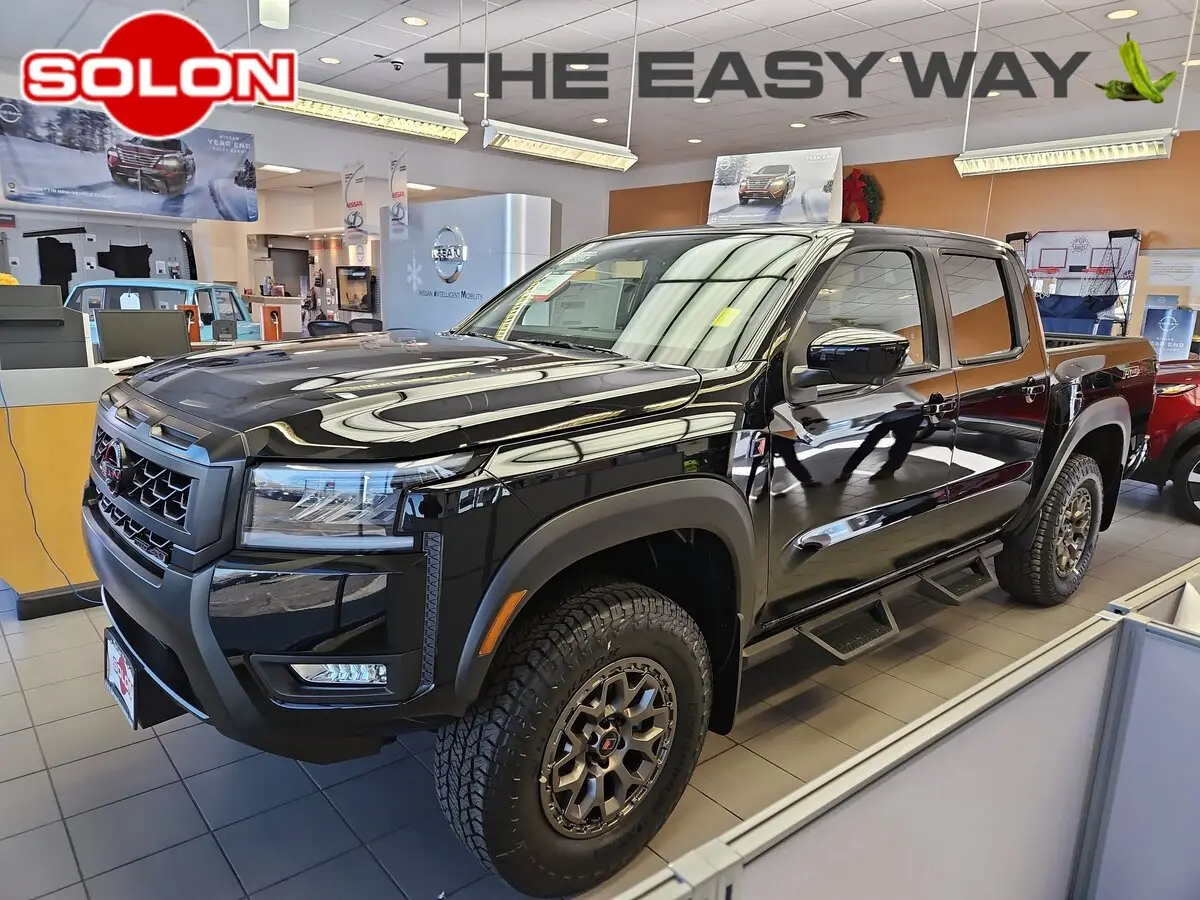 2026 Nissan Frontier PRO-4X's photo