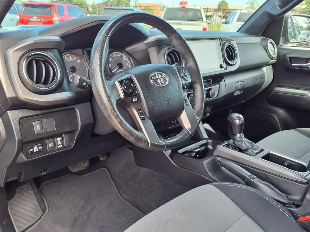2021 Toyota Tacoma SR5 photo 20