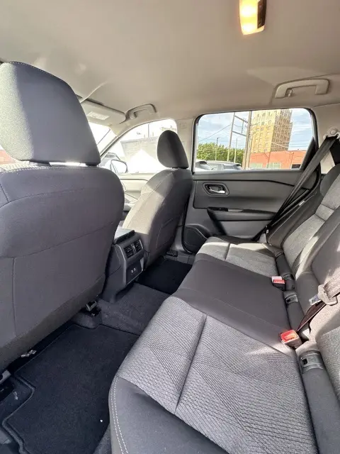2026 Nissan Rogue SV photo 27
