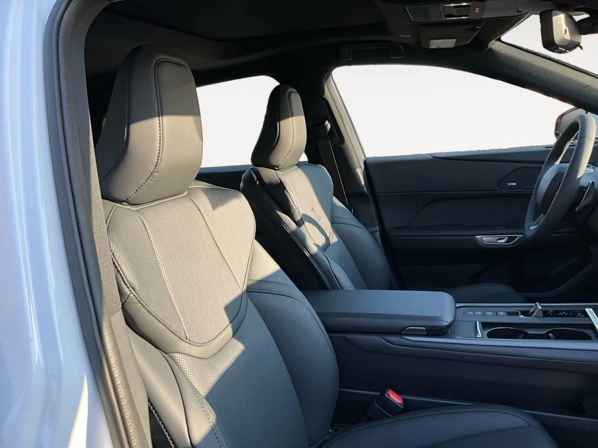 2026 Lexus ES Hybrid 350h Premium+ - Photo 15