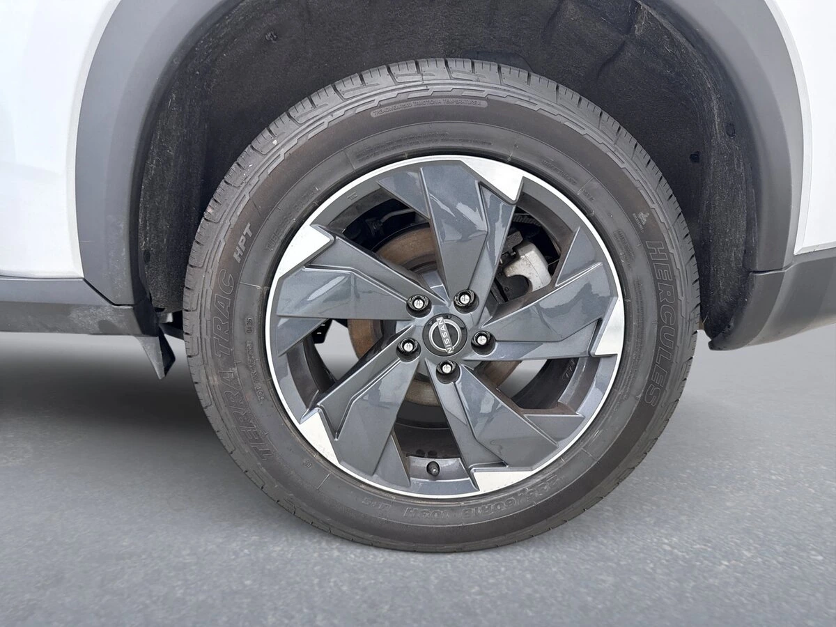 2025 Nissan Rogue SV - Photo 20