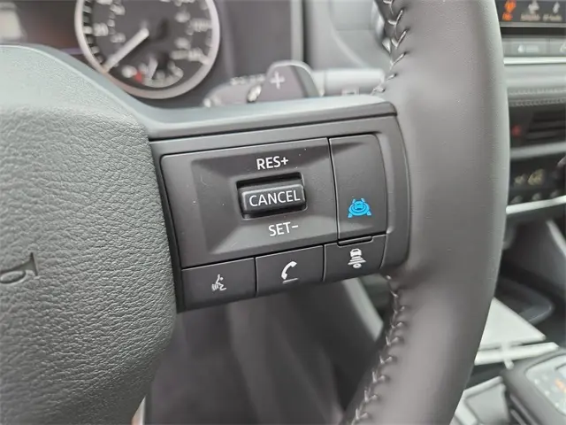 2026 Nissan Rogue SV photo 18
