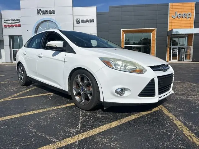 2014 Ford Focus SE photo 2