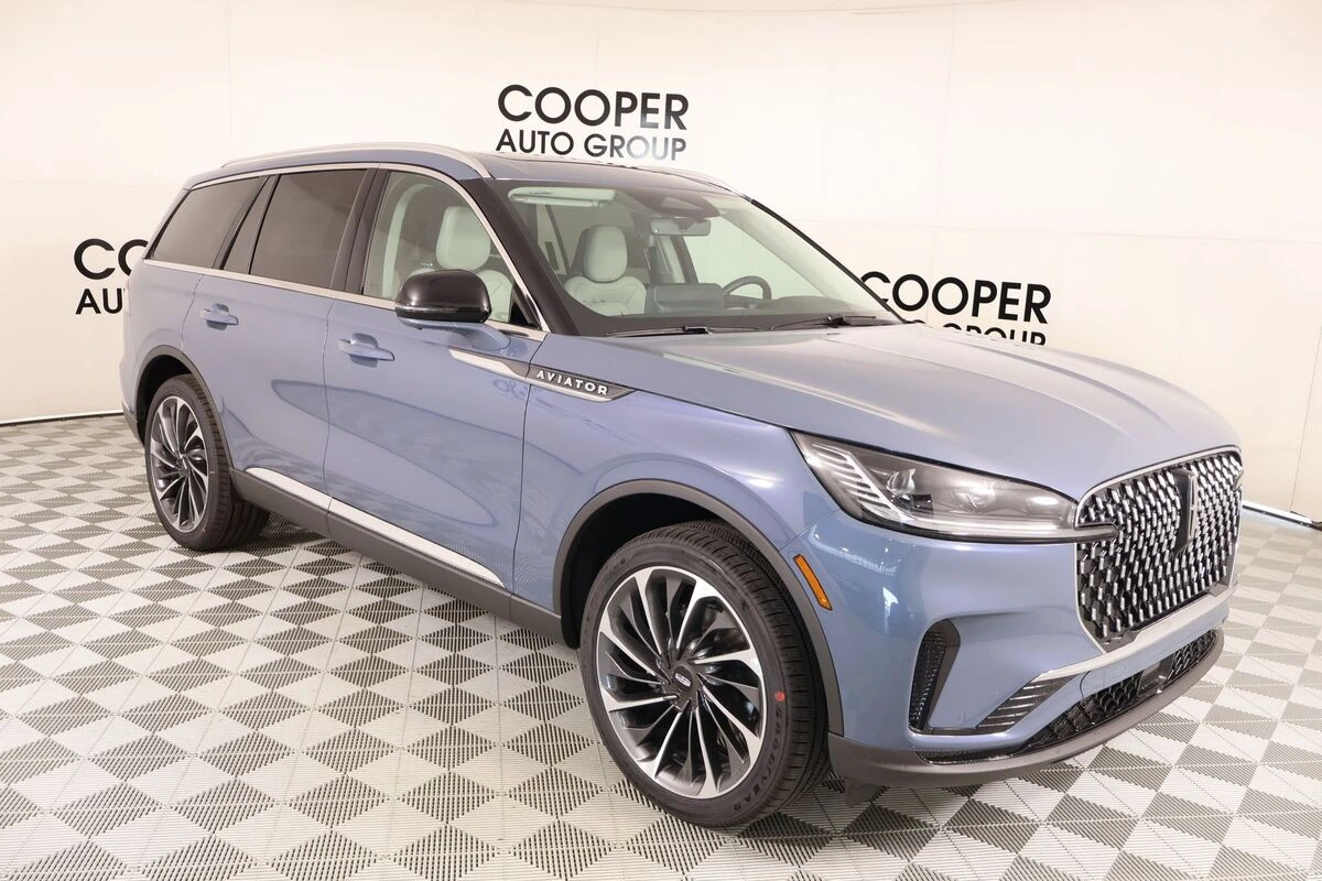 2026 Lincoln Aviator Reserve AWD's photo