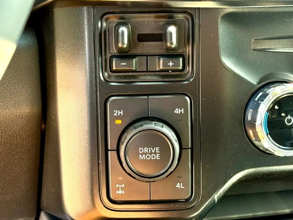 2025 Ford F-250 photo 21