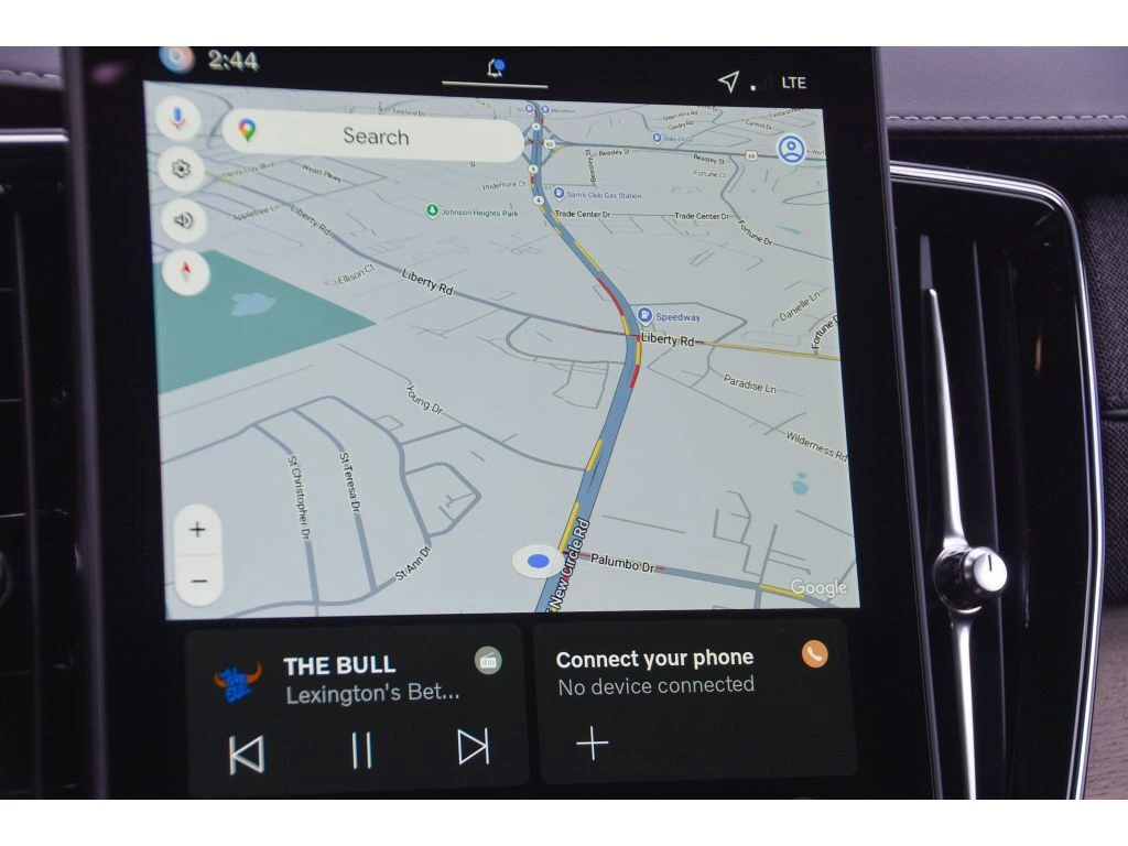 2026 Volvo - image 17