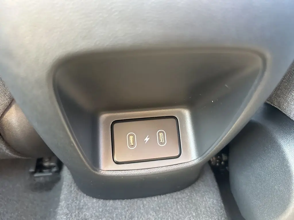 2025 Hyundai Elantra Limited photo 20