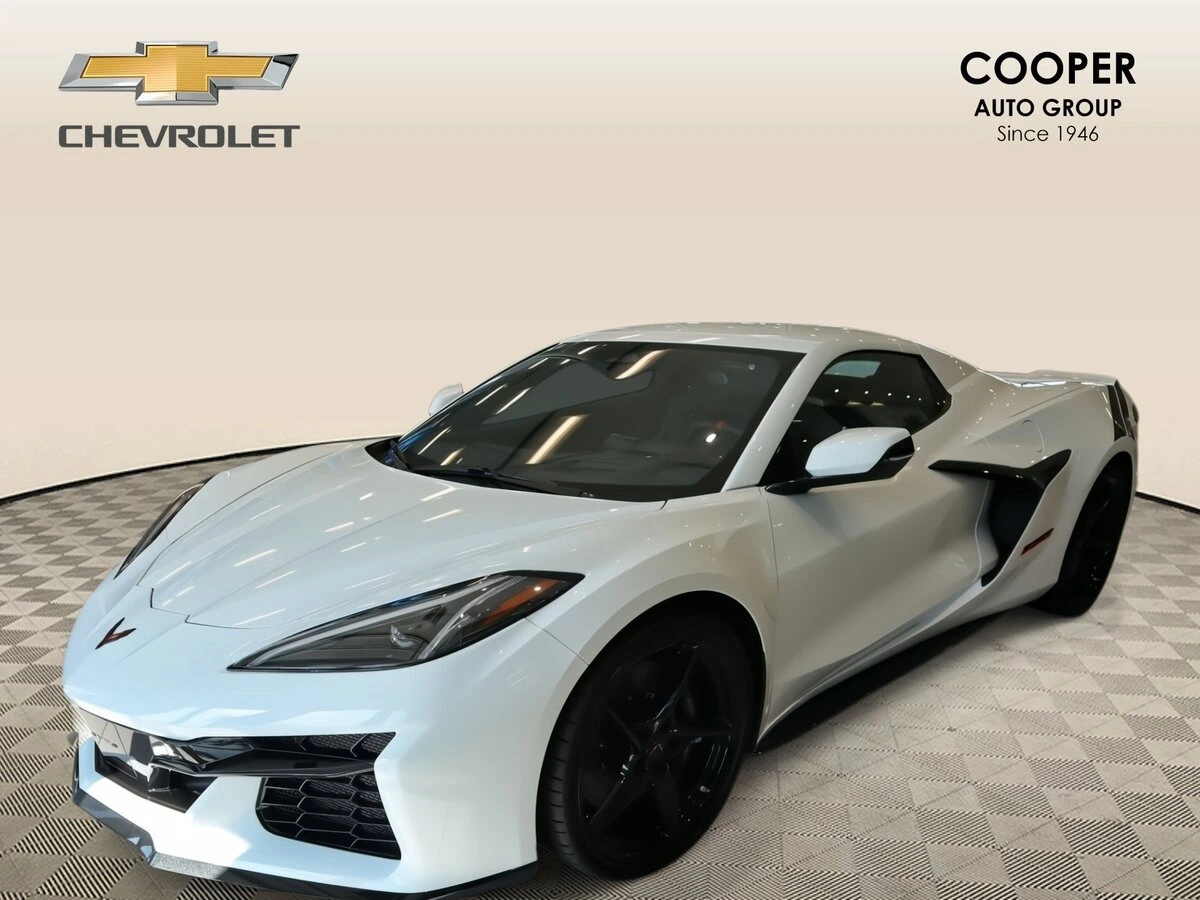 2027 Chevrolet Corvette 2LT - Photo 12