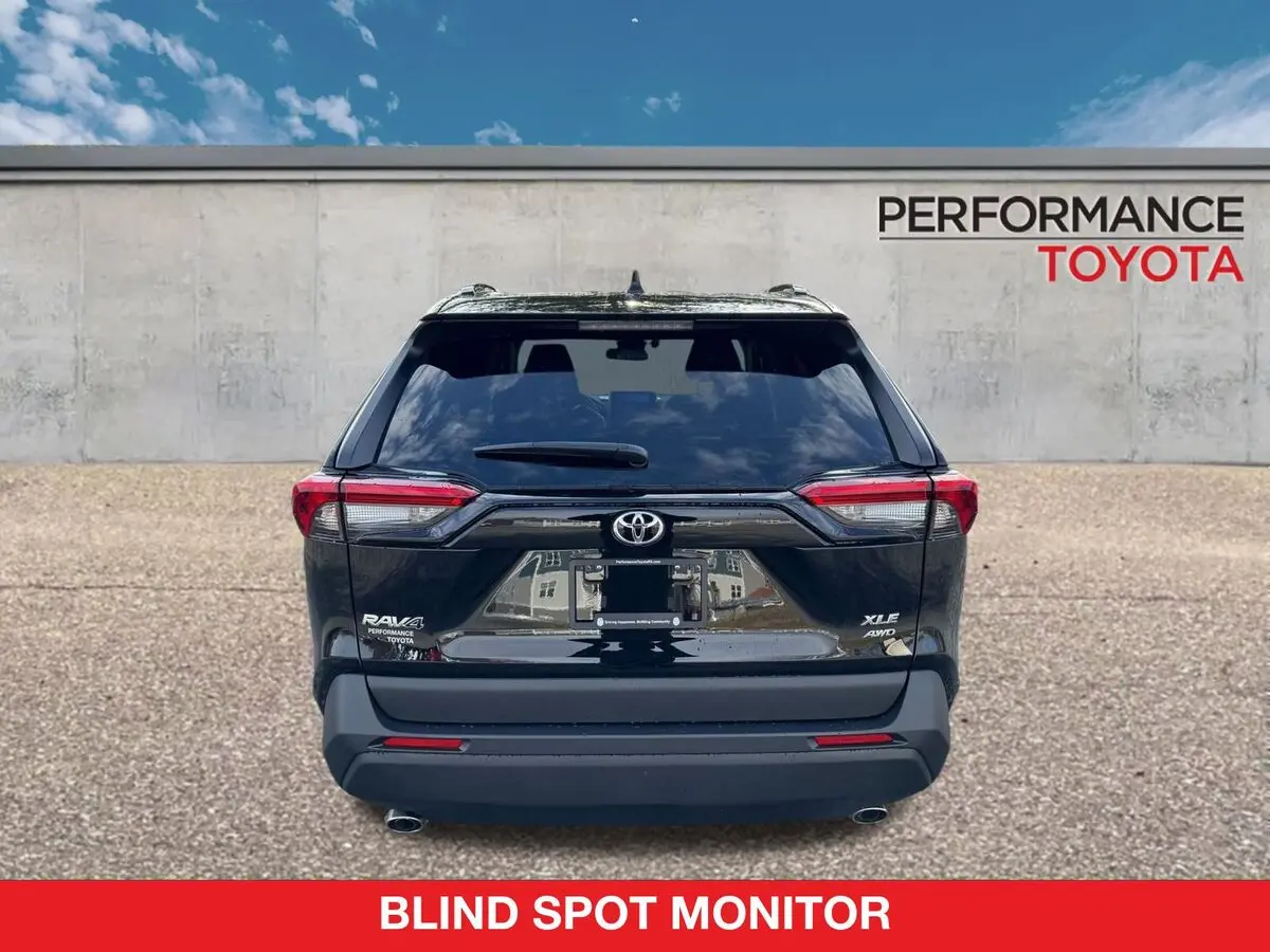 2025 Toyota RAV4 XLE Premium photo 3