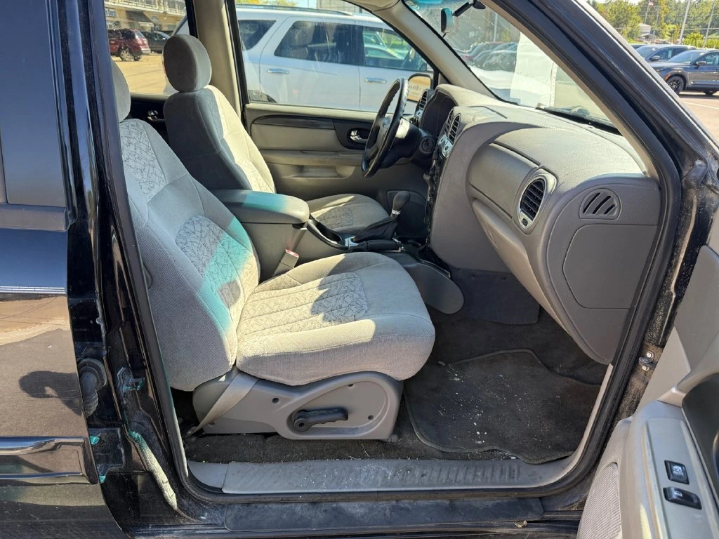2004 GMC Envoy SLE - Photo 17