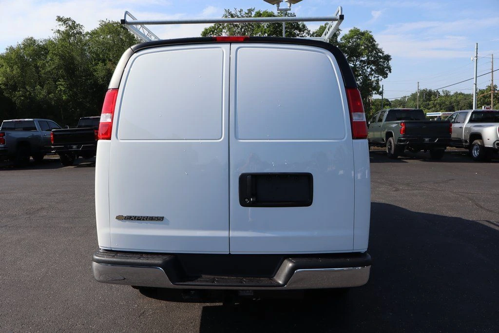2025 Chevrolet Express Cargo Work Van - Photo 24