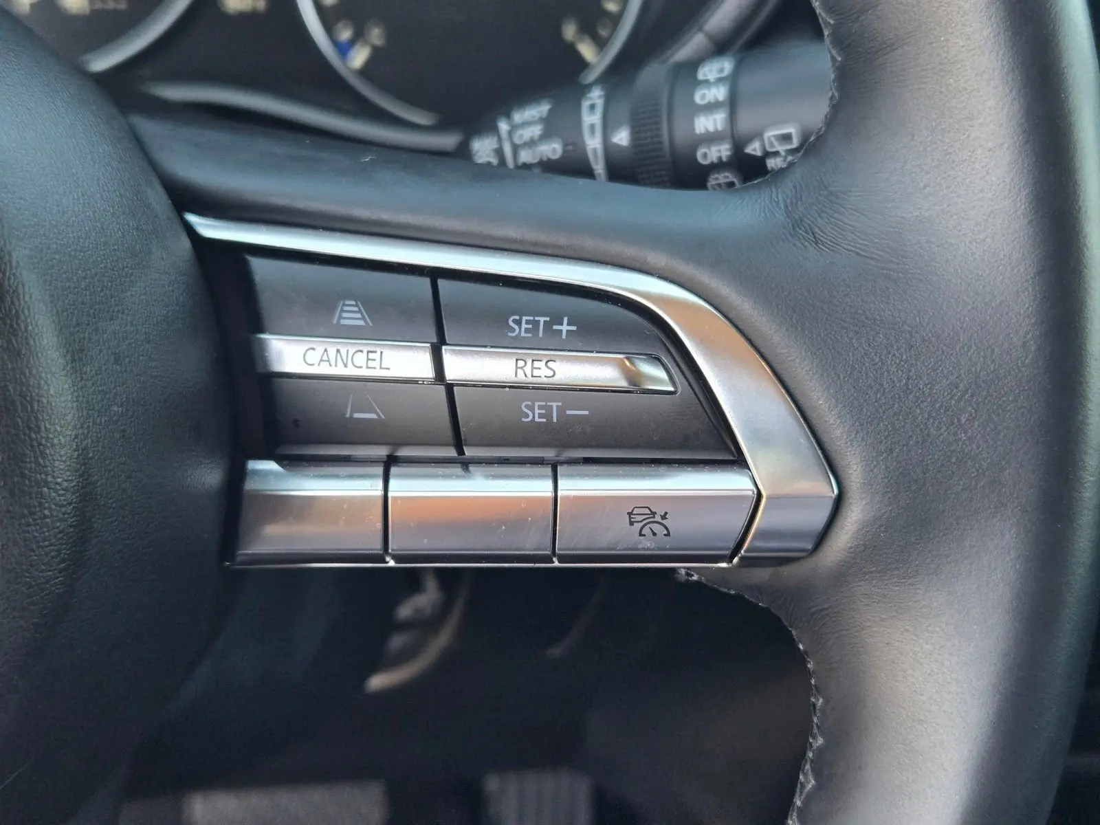 2025 Mazda CX-50 Premium Plus photo 26