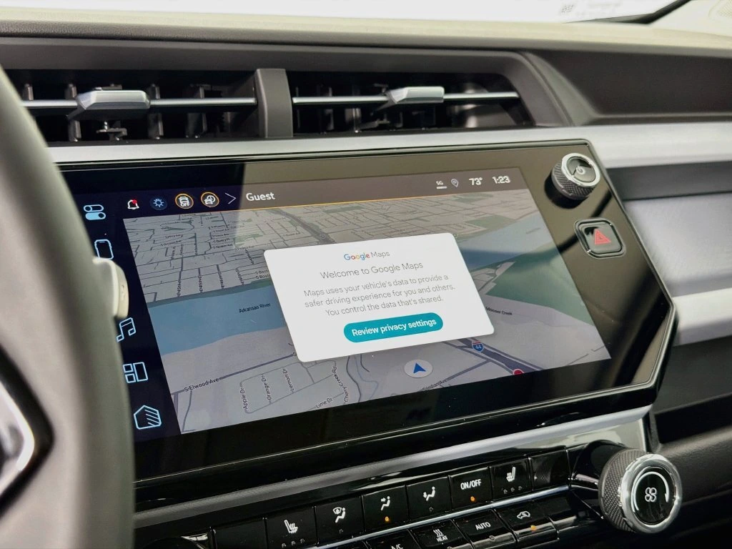 2027 Chevrolet Bolt EV LT - Photo 13