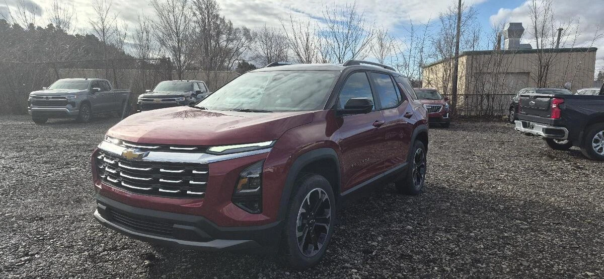2026 Chevrolet Equinox LT 1.5T's photo