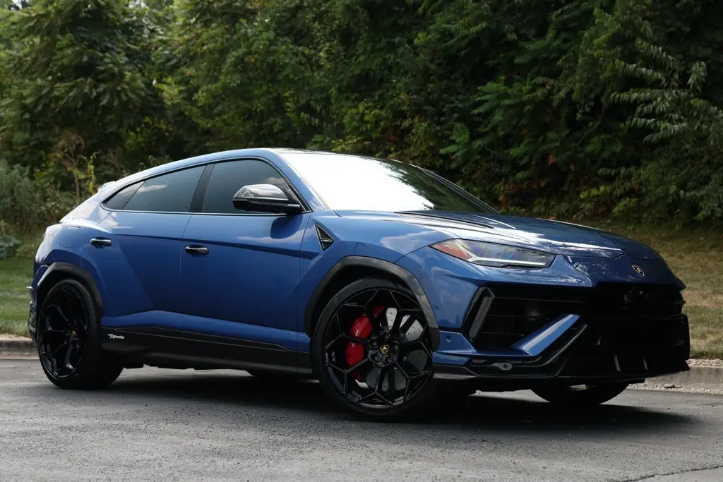 2024 Lamborghini Urus Performante's photo