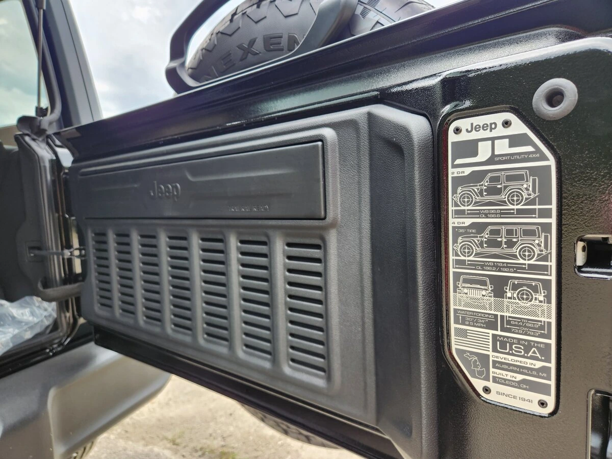 2025 Jeep Wrangler 4-Door Sport S - Photo 18